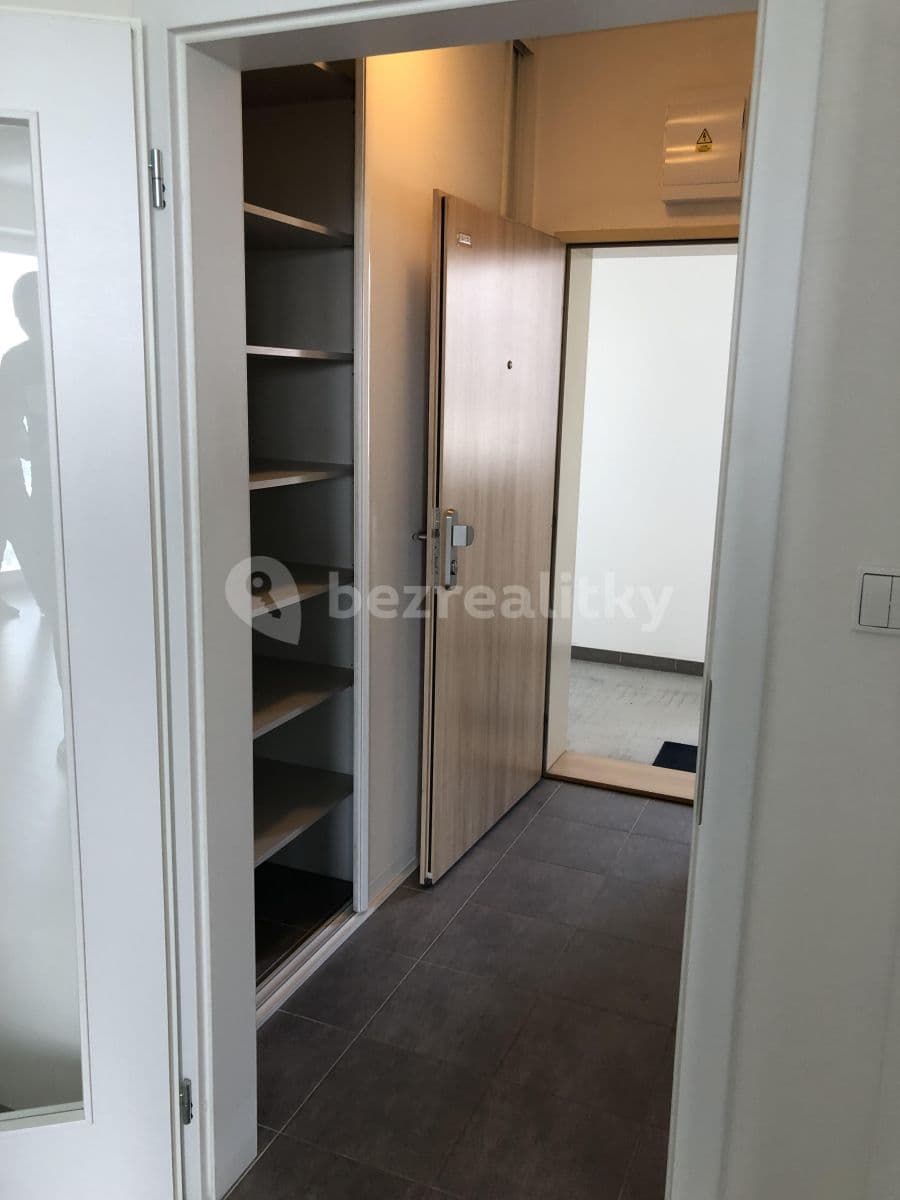 Prenájom bytu 2-izbový 52 m², Jaroslava Holečka, Kladno, Středočeský kraj Prenájom bytu 2-izbový 52 m², Jaroslava Holečka, Kladno, Středočeský kraj