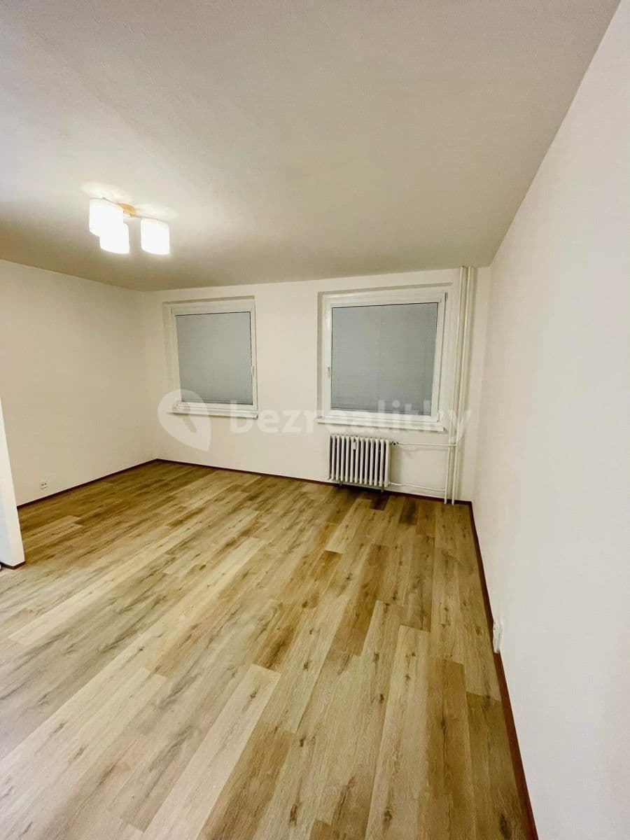 Prenájom bytu 1-izbový 36 m², Spartakiádní, Ústí nad Labem, Ústecký kraj Prenájom bytu 1-izbový 36 m², Spartakiádní, Ústí nad Labem, Ústecký kraj