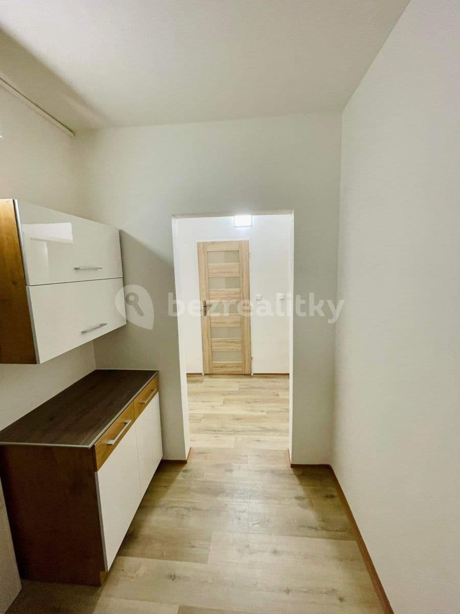Prenájom bytu 1-izbový 36 m², Spartakiádní, Ústí nad Labem, Ústecký kraj Prenájom bytu 1-izbový 36 m², Spartakiádní, Ústí nad Labem, Ústecký kraj