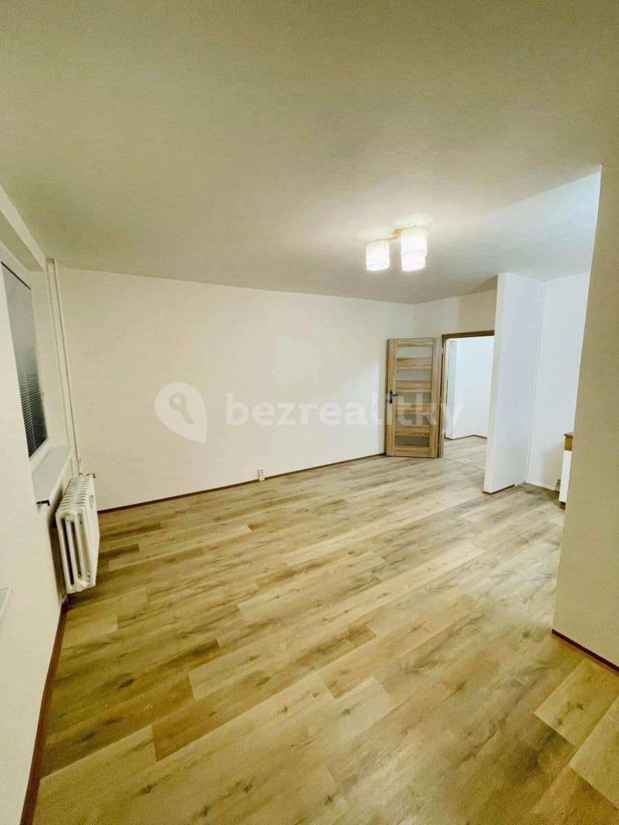 Prenájom bytu 1-izbový 36 m², Spartakiádní, Ústí nad Labem, Ústecký kraj Prenájom bytu 1-izbový 36 m², Spartakiádní, Ústí nad Labem, Ústecký kraj