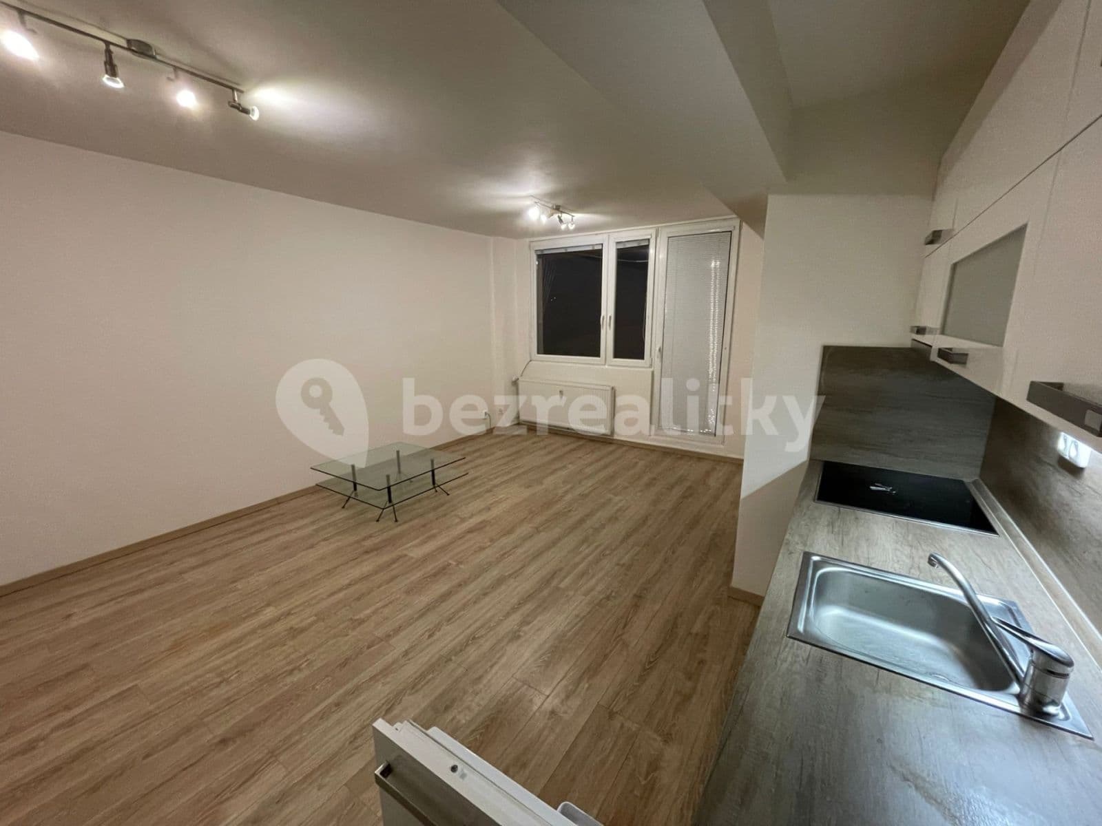 Prenájom bytu 2-izbový 50 m², Na Klášteře, Beroun, Středočeský kraj Prenájom bytu 2-izbový 50 m², Na Klášteře, Beroun, Středočeský kraj