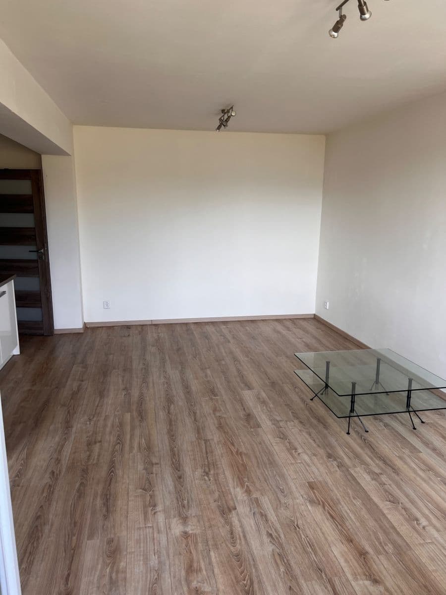 Prenájom bytu 2-izbový 50 m², Na Klášteře, Beroun, Středočeský kraj Prenájom bytu 2-izbový 50 m², Na Klášteře, Beroun, Středočeský kraj