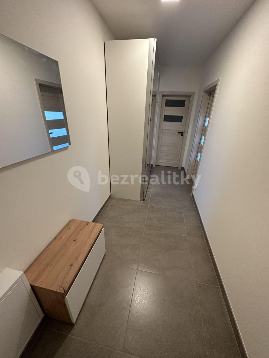 Prenájom bytu 1-izbový 38 m², Praha, Praha Prenájom bytu 1-izbový 38 m², Praha, Praha