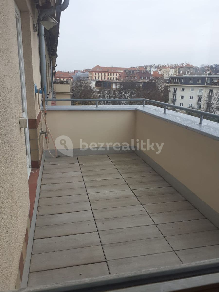 Prenájom bytu 5-izbový 160 m², 28. pluku, Praha, Praha Prenájom bytu 5-izbový 160 m², 28. pluku, Praha, Praha