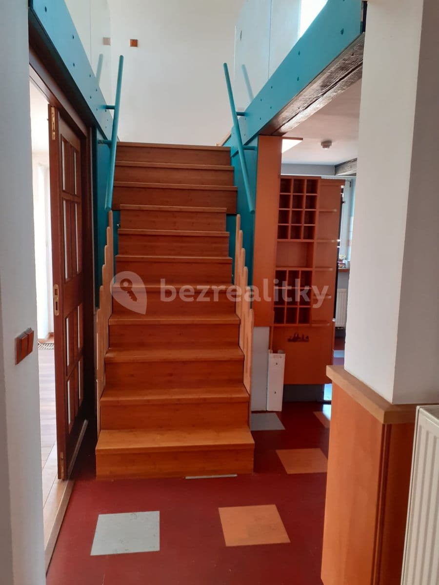 Prenájom bytu 5-izbový 160 m², 28. pluku, Praha, Praha Prenájom bytu 5-izbový 160 m², 28. pluku, Praha, Praha