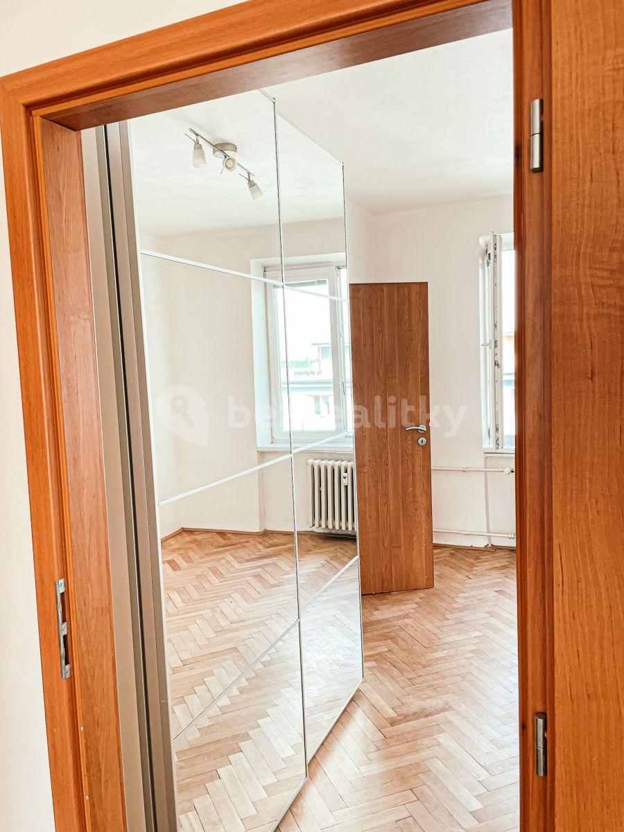 Prenájom bytu 3-izbový 68 m², Střimelická, Praha, Praha