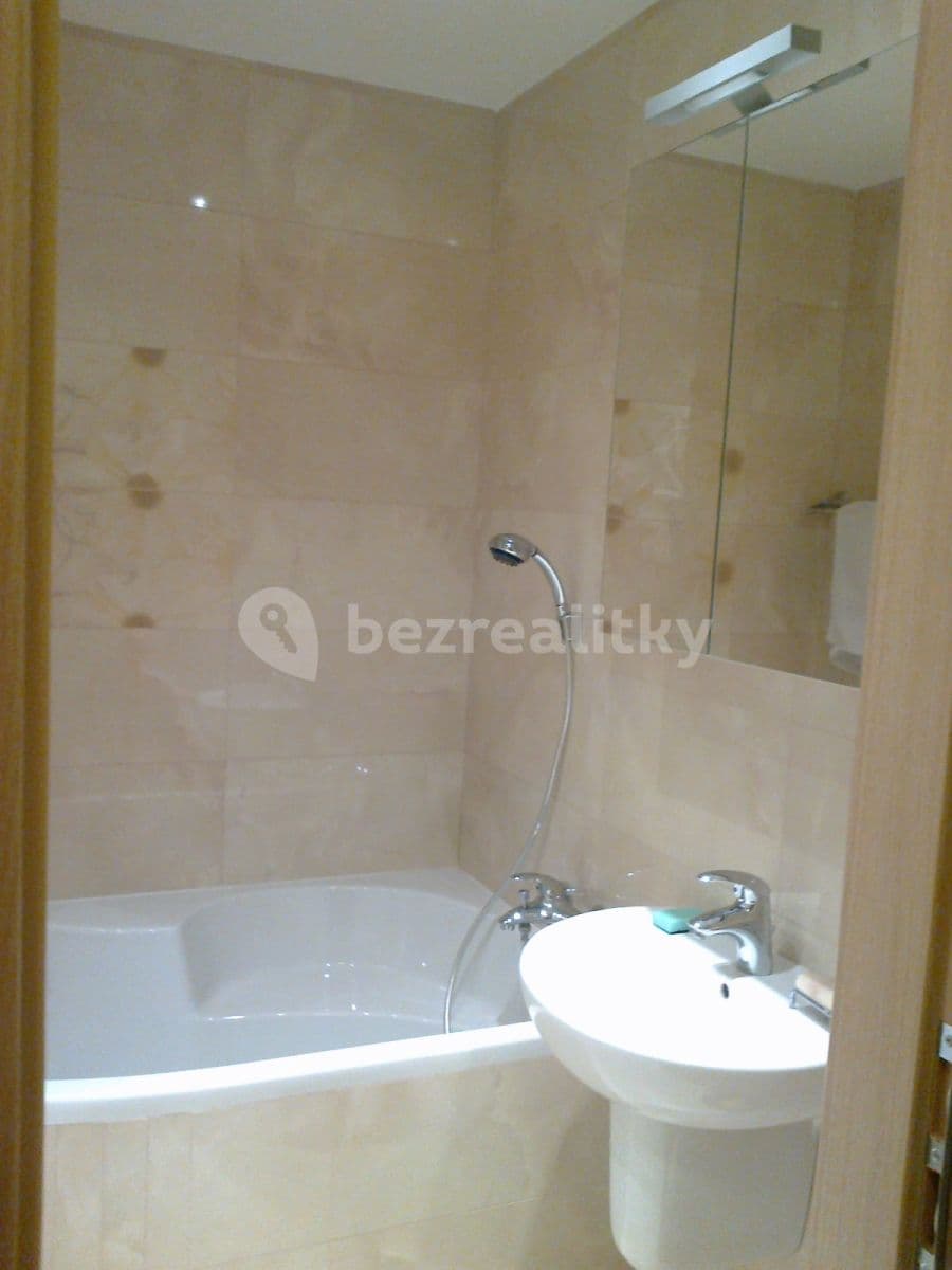 Prenájom bytu 2-izbový 45 m², Hráského, Praha, Praha Prenájom bytu 2-izbový 45 m², Hráského, Praha, Praha