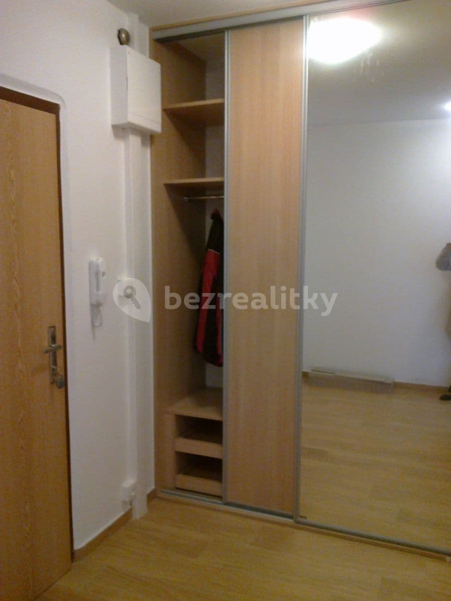 Prenájom bytu 2-izbový 45 m², Hráského, Praha, Praha Prenájom bytu 2-izbový 45 m², Hráského, Praha, Praha