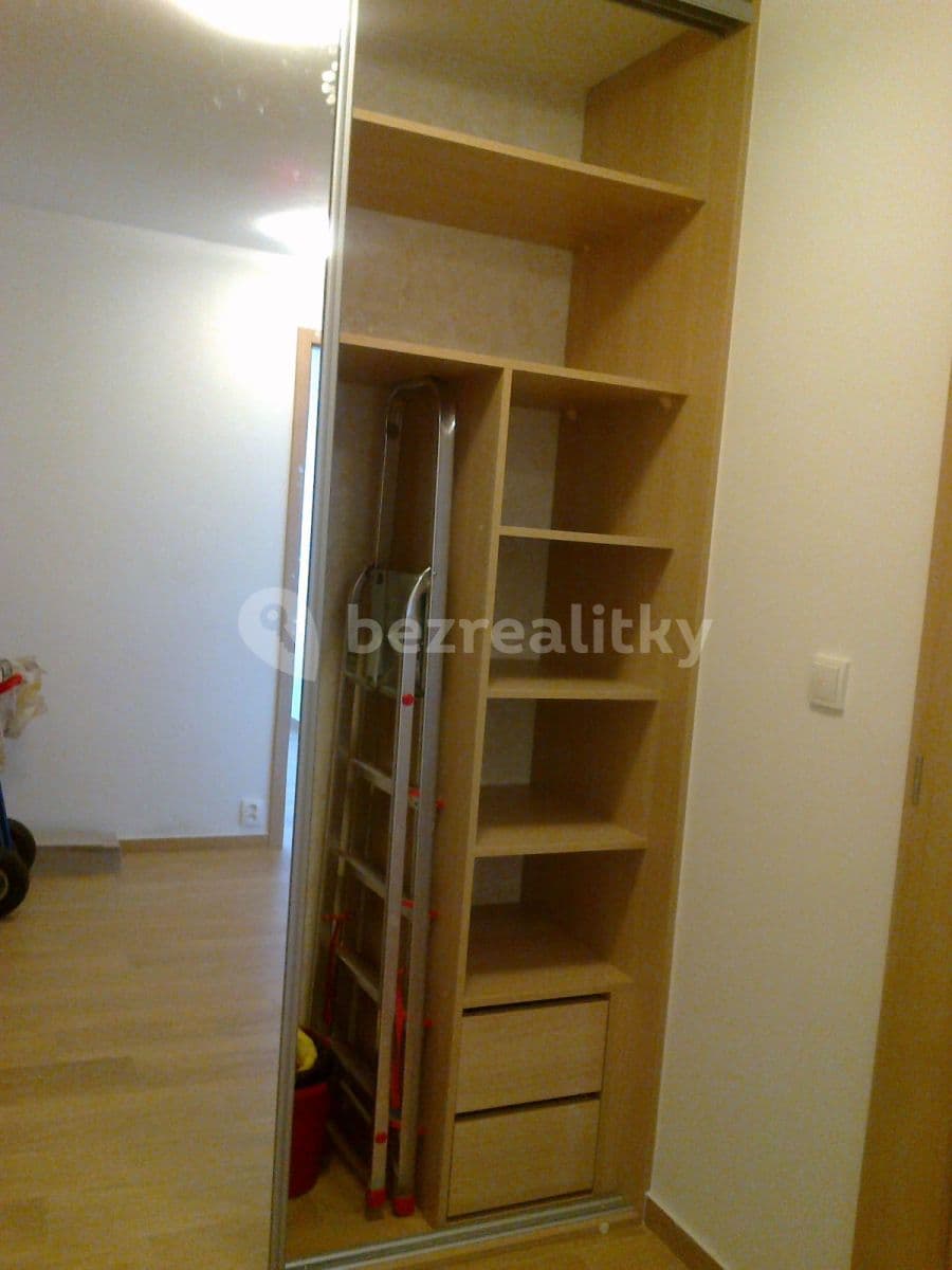 Prenájom bytu 2-izbový 45 m², Hráského, Praha, Praha Prenájom bytu 2-izbový 45 m², Hráského, Praha, Praha