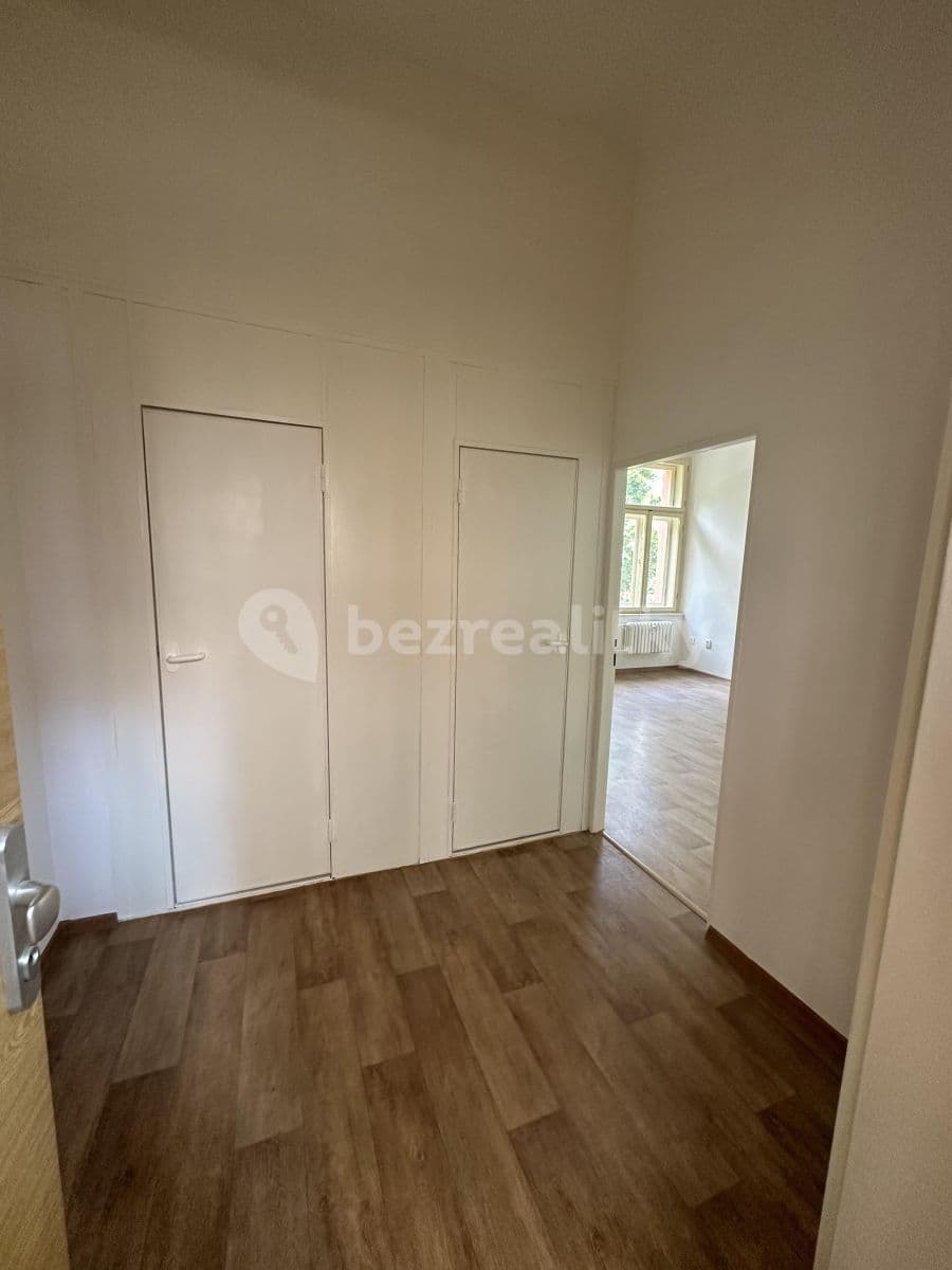 Prenájom bytu 1-izbový 30 m², Londýnská, Praha, Praha Prenájom bytu 1-izbový 30 m², Londýnská, Praha, Praha