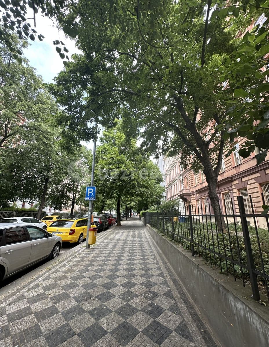 Prenájom bytu 1-izbový 30 m², Londýnská, Praha, Praha Prenájom bytu 1-izbový 30 m², Londýnská, Praha, Praha