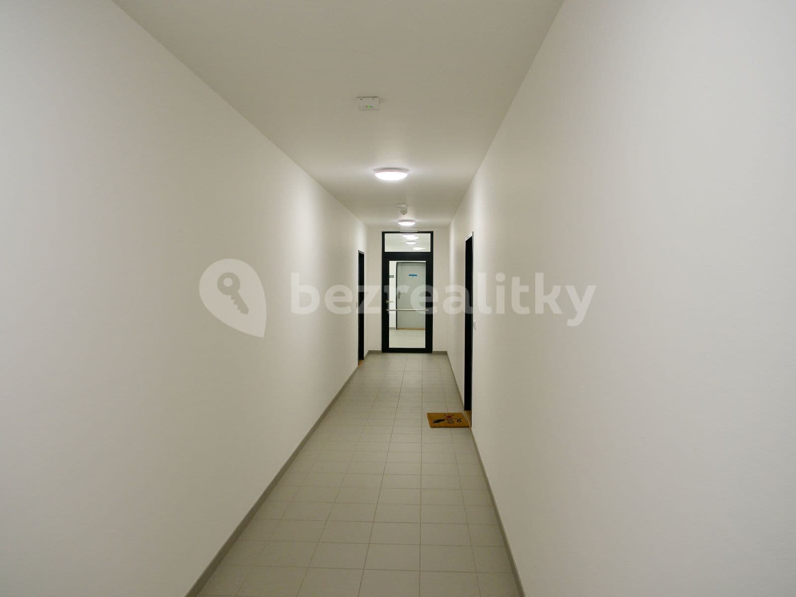 Prenájom bytu 2-izbový 63 m², Třebohostická, Praha, Praha