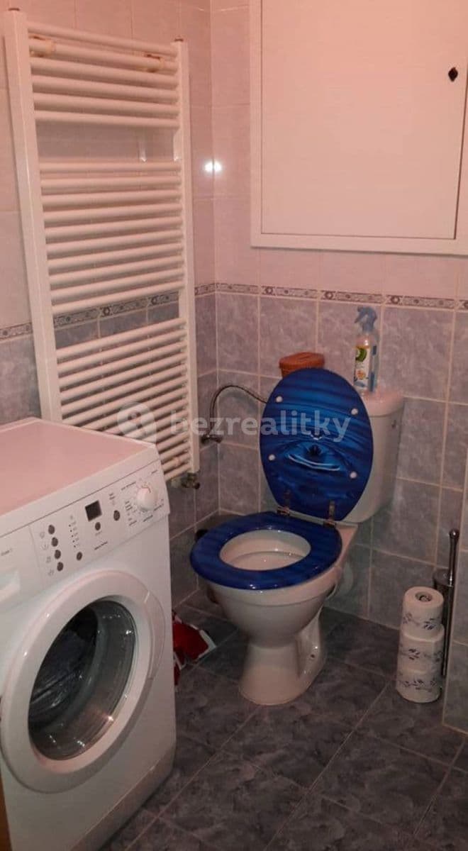 Prenájom bytu 1-izbový 38 m², Jana Palacha, Pardubice, Pardubický kraj Prenájom bytu 1-izbový 38 m², Jana Palacha, Pardubice, Pardubický kraj