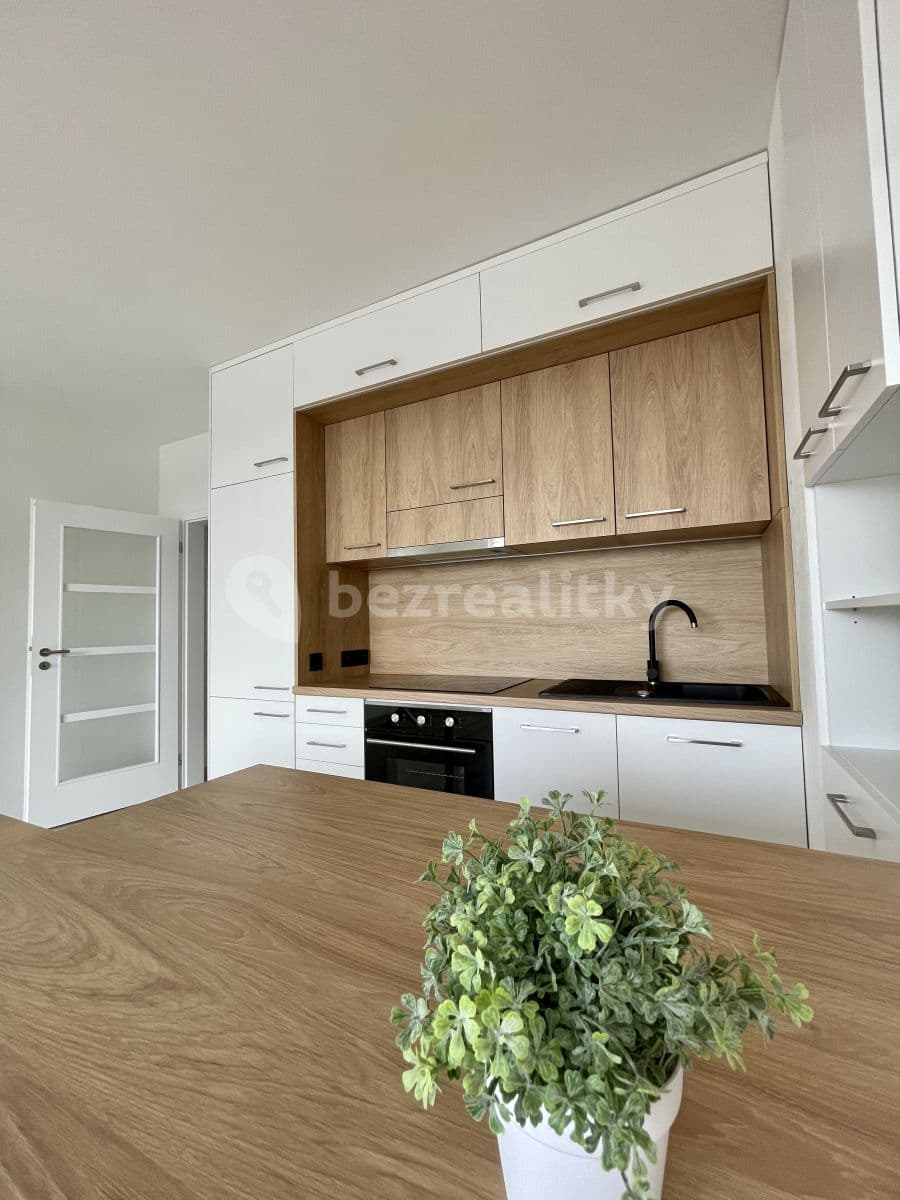 Prenájom bytu 2-izbový 58 m², Východní, Pardubice, Pardubický kraj Prenájom bytu 2-izbový 58 m², Východní, Pardubice, Pardubický kraj