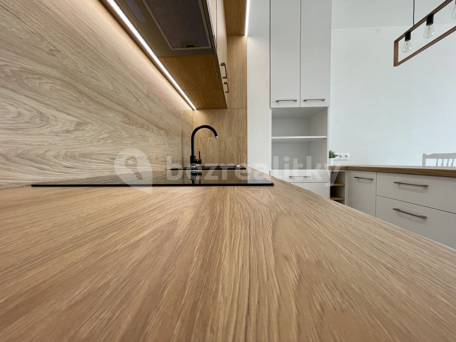 Prenájom bytu 2-izbový 58 m², Východní, Pardubice, Pardubický kraj Prenájom bytu 2-izbový 58 m², Východní, Pardubice, Pardubický kraj