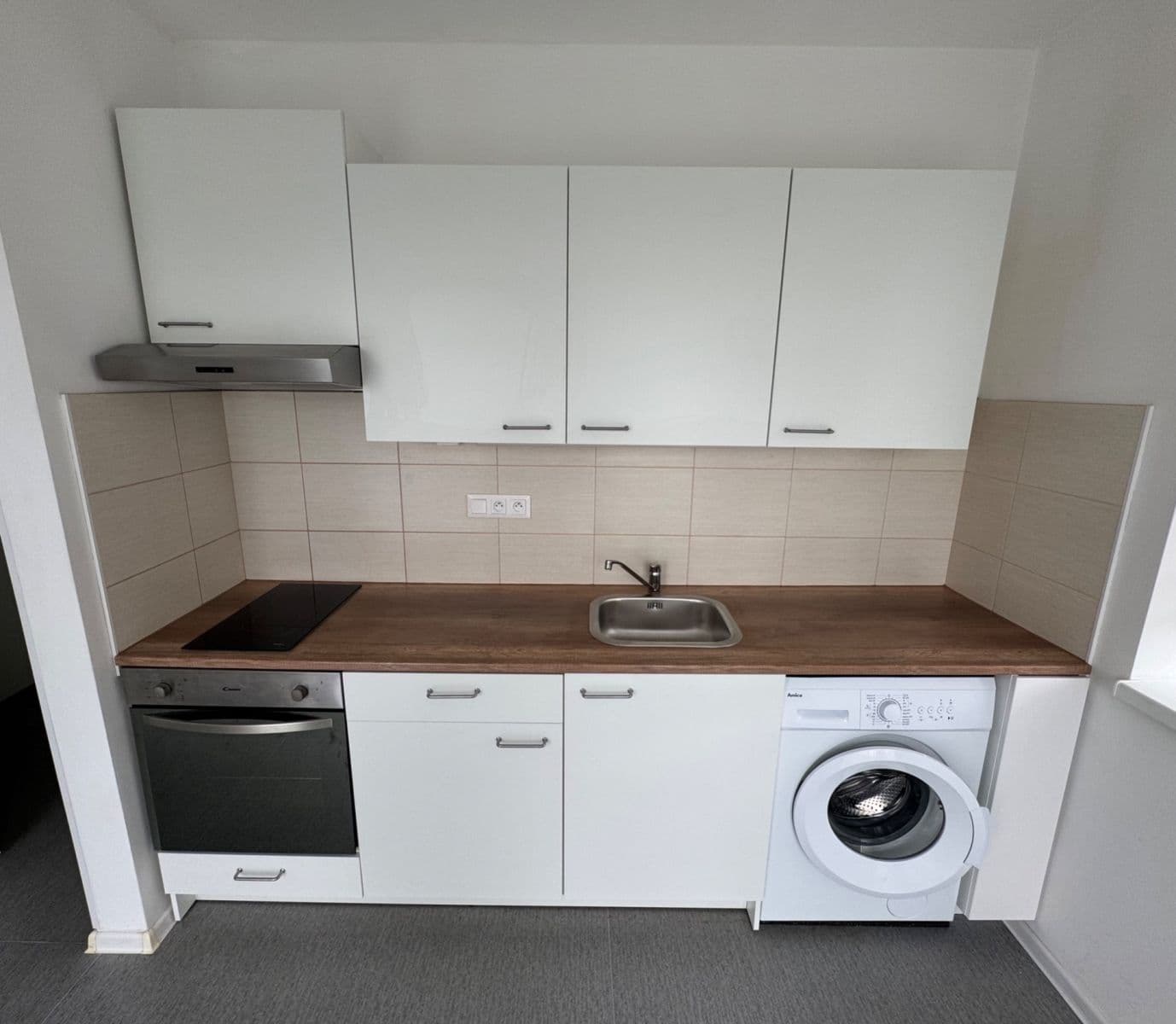 Prenájom bytu 3-izbový 58 m², Tálínská, Praha, Praha Prenájom bytu 3-izbový 58 m², Tálínská, Praha, Praha