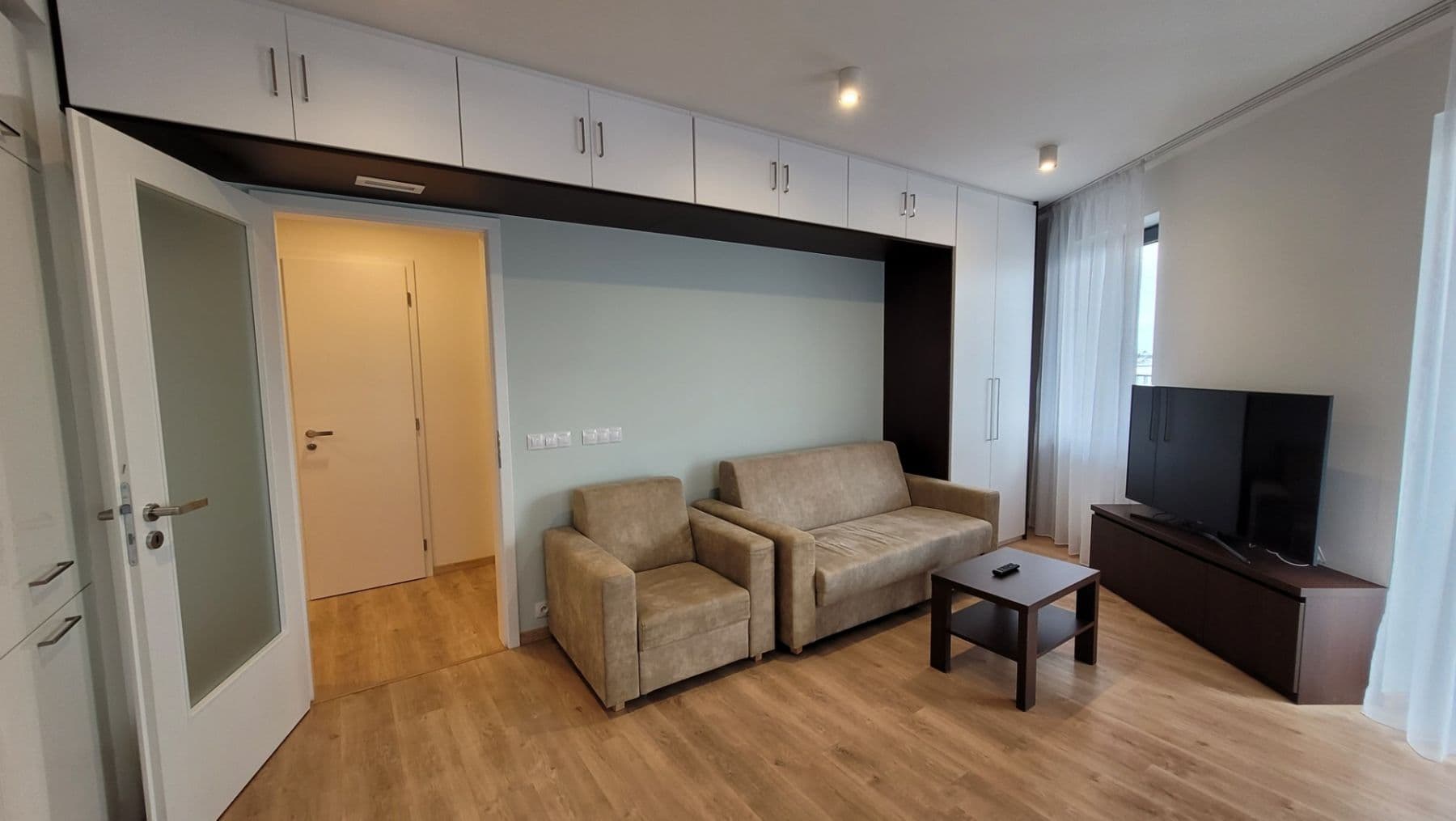 Prenájom bytu 3-izbový 69 m², Mukařovského, Praha, Praha Prenájom bytu 3-izbový 69 m², Mukařovského, Praha, Praha