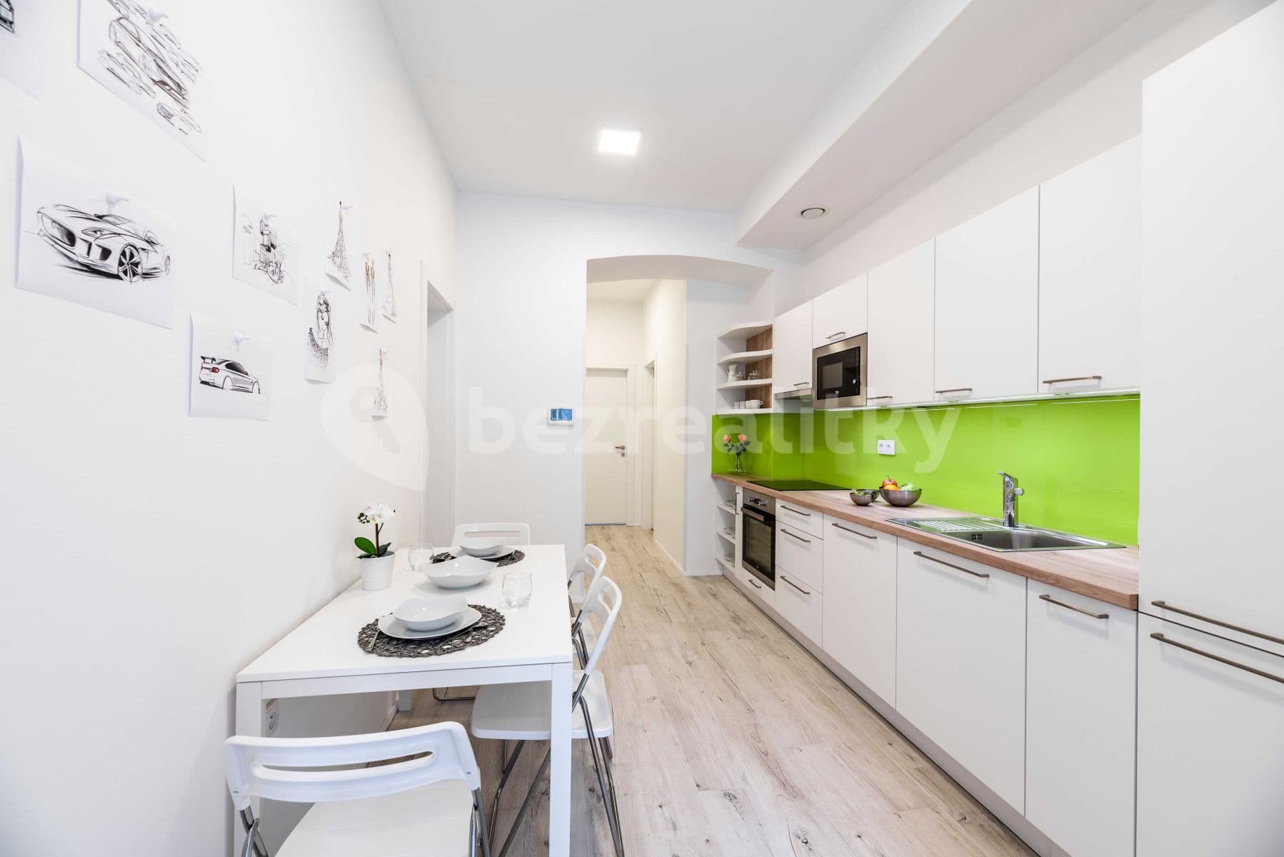 Prenájom bytu 3-izbový 71 m², Francouzská, Praha, Praha Prenájom bytu 3-izbový 71 m², Francouzská, Praha, Praha