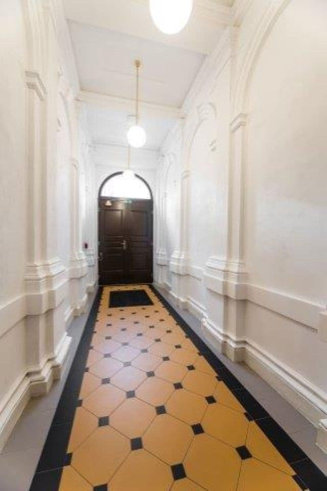 Prenájom bytu 3-izbový 71 m², Francouzská, Praha, Praha Prenájom bytu 3-izbový 71 m², Francouzská, Praha, Praha