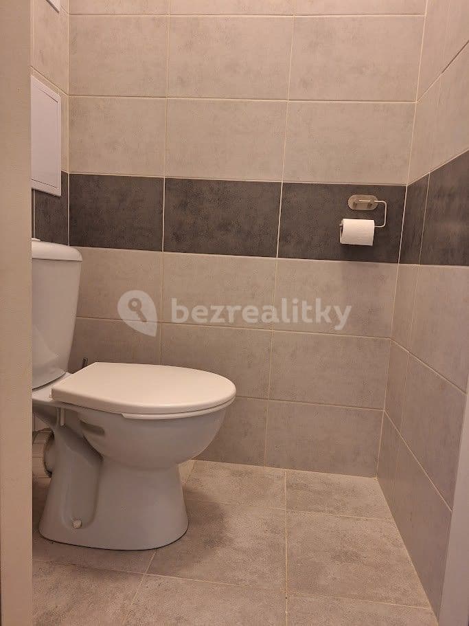 Prenájom bytu 1-izbový 55 m², Komenského náměstí, Říčany, Středočeský kraj Prenájom bytu 1-izbový 55 m², Komenského náměstí, Říčany, Středočeský kraj