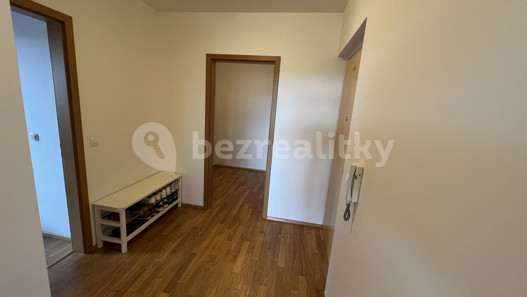 Prenájom bytu 3-izbový 102 m², Mokropeská, Černošice, Středočeský kraj Prenájom bytu 3-izbový 102 m², Mokropeská, Černošice, Středočeský kraj