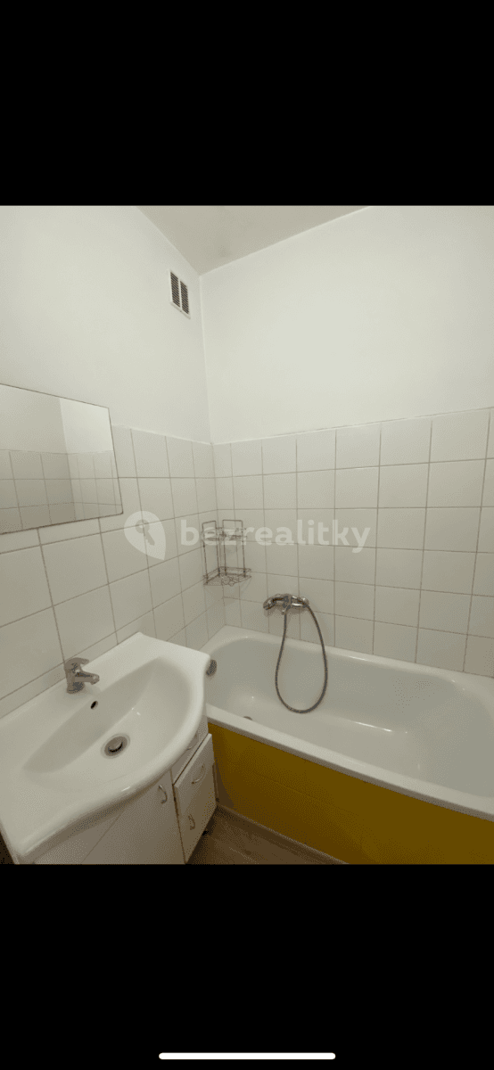 Prenájom bytu 1-izbový 34 m², Jiráskova, Krnov, Moravskoslezský kraj Prenájom bytu 1-izbový 34 m², Jiráskova, Krnov, Moravskoslezský kraj