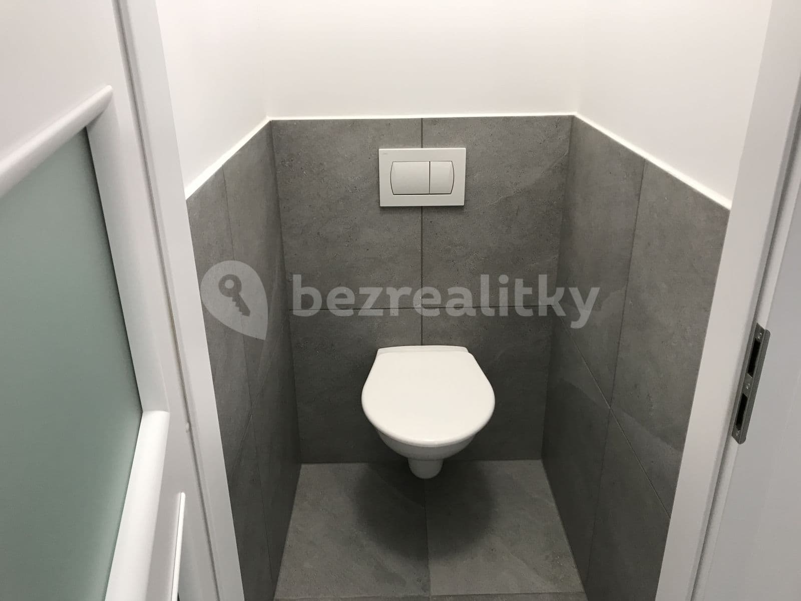 Prenájom domu 958 m², pozemok 958 m², Malá Hraštice, Středočeský kraj Prenájom domu 958 m², pozemok 958 m², Malá Hraštice, Středočeský kraj