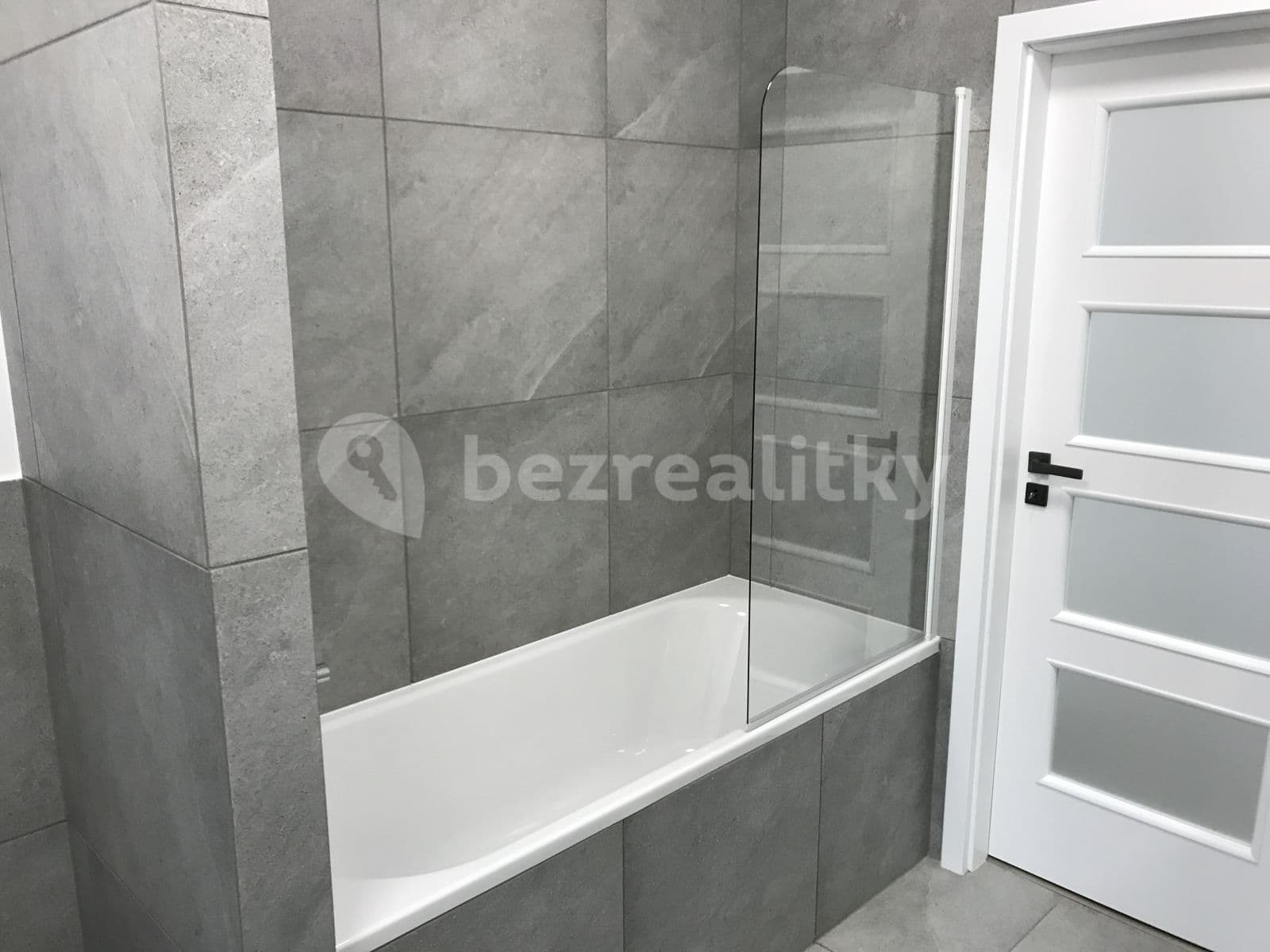Prenájom domu 958 m², pozemok 958 m², Malá Hraštice, Středočeský kraj Prenájom domu 958 m², pozemok 958 m², Malá Hraštice, Středočeský kraj