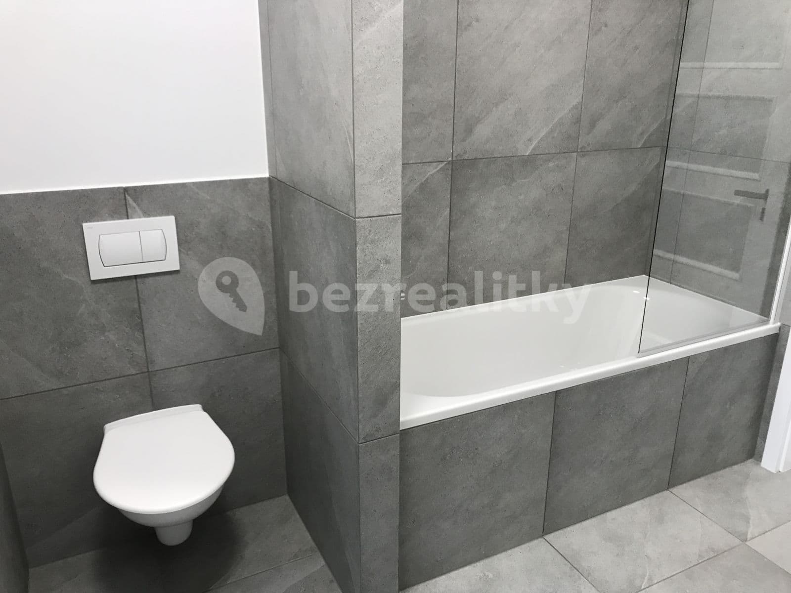 Prenájom domu 958 m², pozemok 958 m², Malá Hraštice, Středočeský kraj Prenájom domu 958 m², pozemok 958 m², Malá Hraštice, Středočeský kraj
