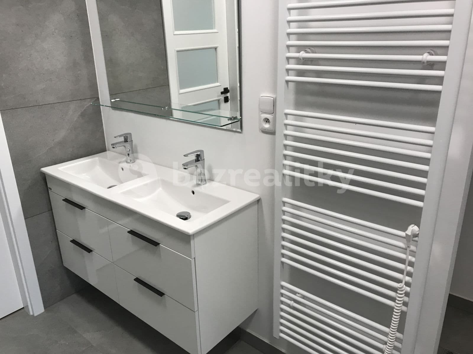 Prenájom domu 958 m², pozemok 958 m², Malá Hraštice, Středočeský kraj Prenájom domu 958 m², pozemok 958 m², Malá Hraštice, Středočeský kraj