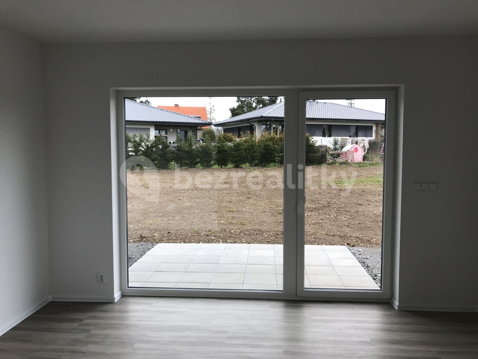 Prenájom domu 958 m², pozemok 958 m², Malá Hraštice, Středočeský kraj Prenájom domu 958 m², pozemok 958 m², Malá Hraštice, Středočeský kraj