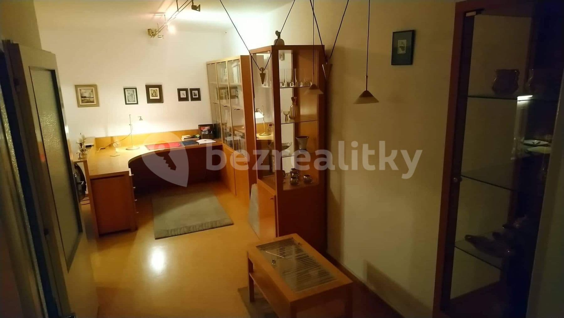 Prenájom bytu 3-izbový 88 m², Tlustého, Praha, Praha Prenájom bytu 3-izbový 88 m², Tlustého, Praha, Praha