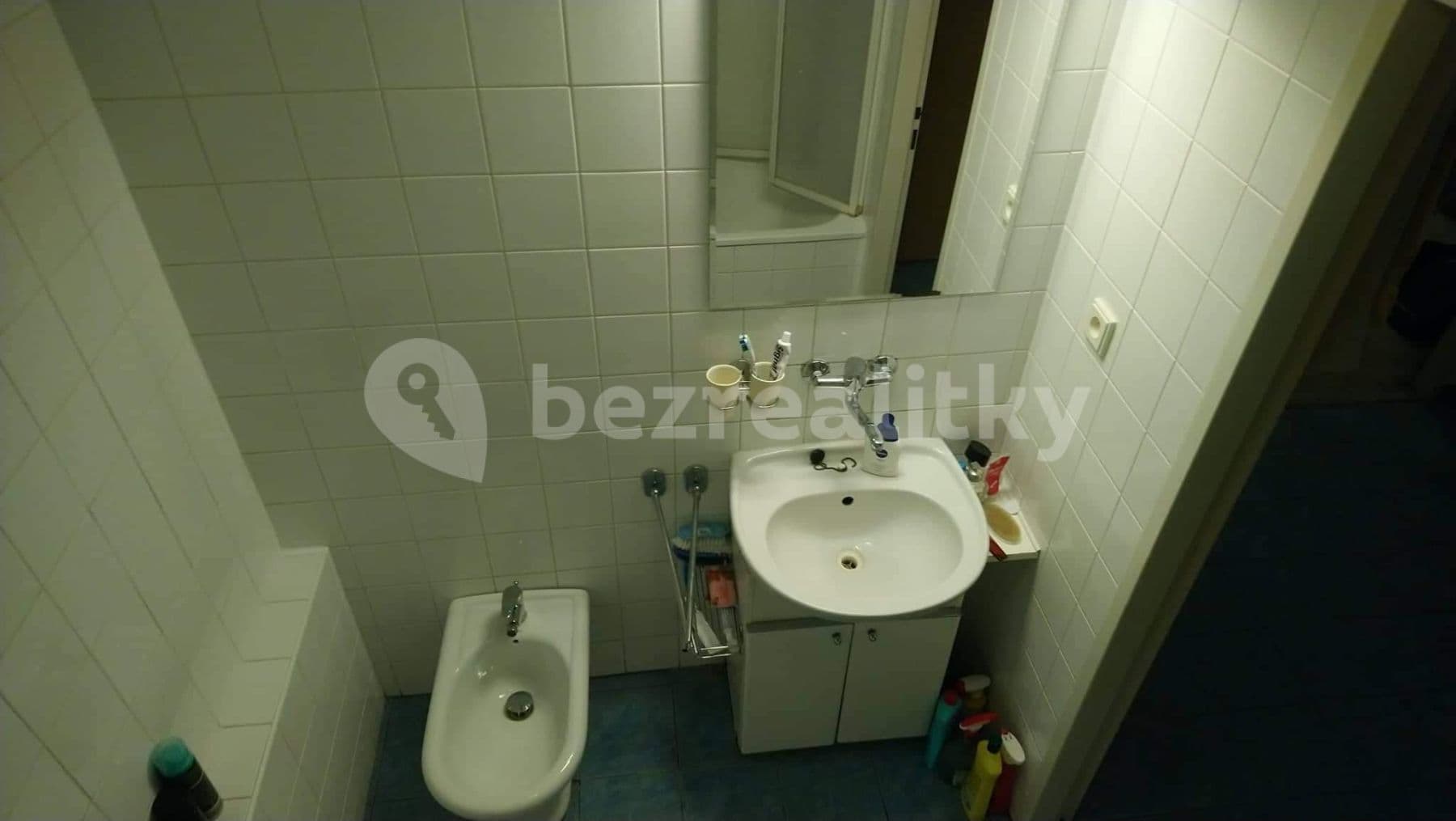 Prenájom bytu 3-izbový 88 m², Tlustého, Praha, Praha Prenájom bytu 3-izbový 88 m², Tlustého, Praha, Praha
