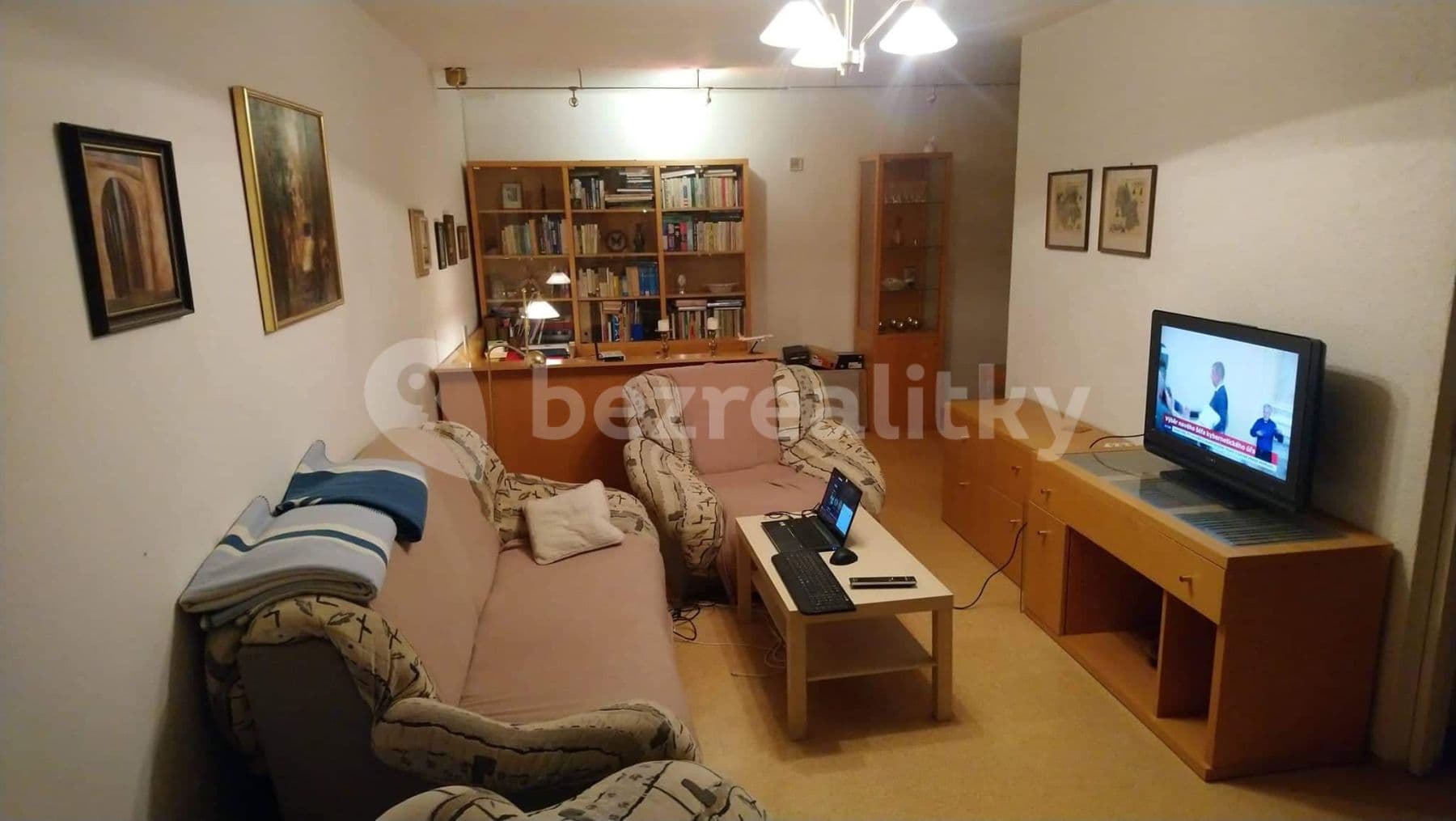 Prenájom bytu 3-izbový 88 m², Tlustého, Praha, Praha Prenájom bytu 3-izbový 88 m², Tlustého, Praha, Praha
