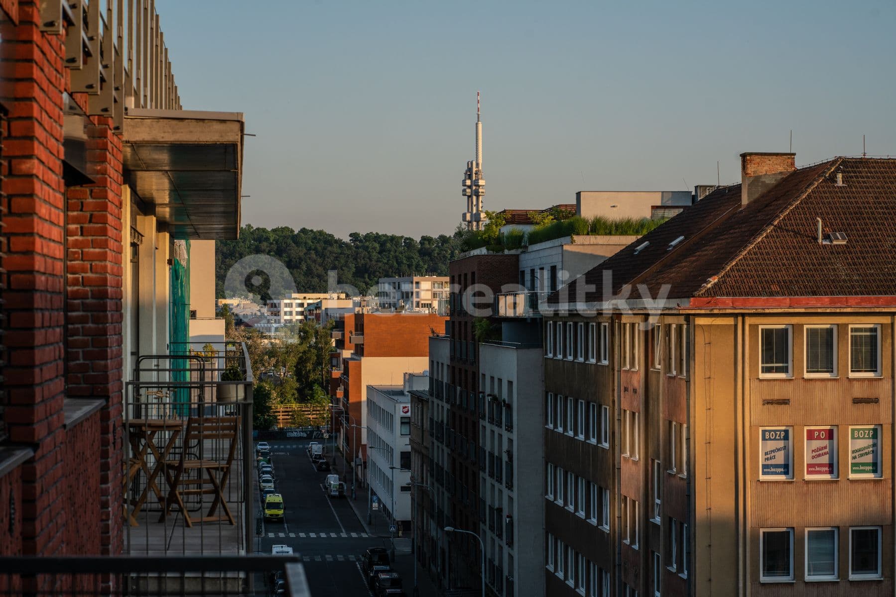 Prenájom bytu 1-izbový 51 m², Dělnická, Praha, Praha Prenájom bytu 1-izbový 51 m², Dělnická, Praha, Praha