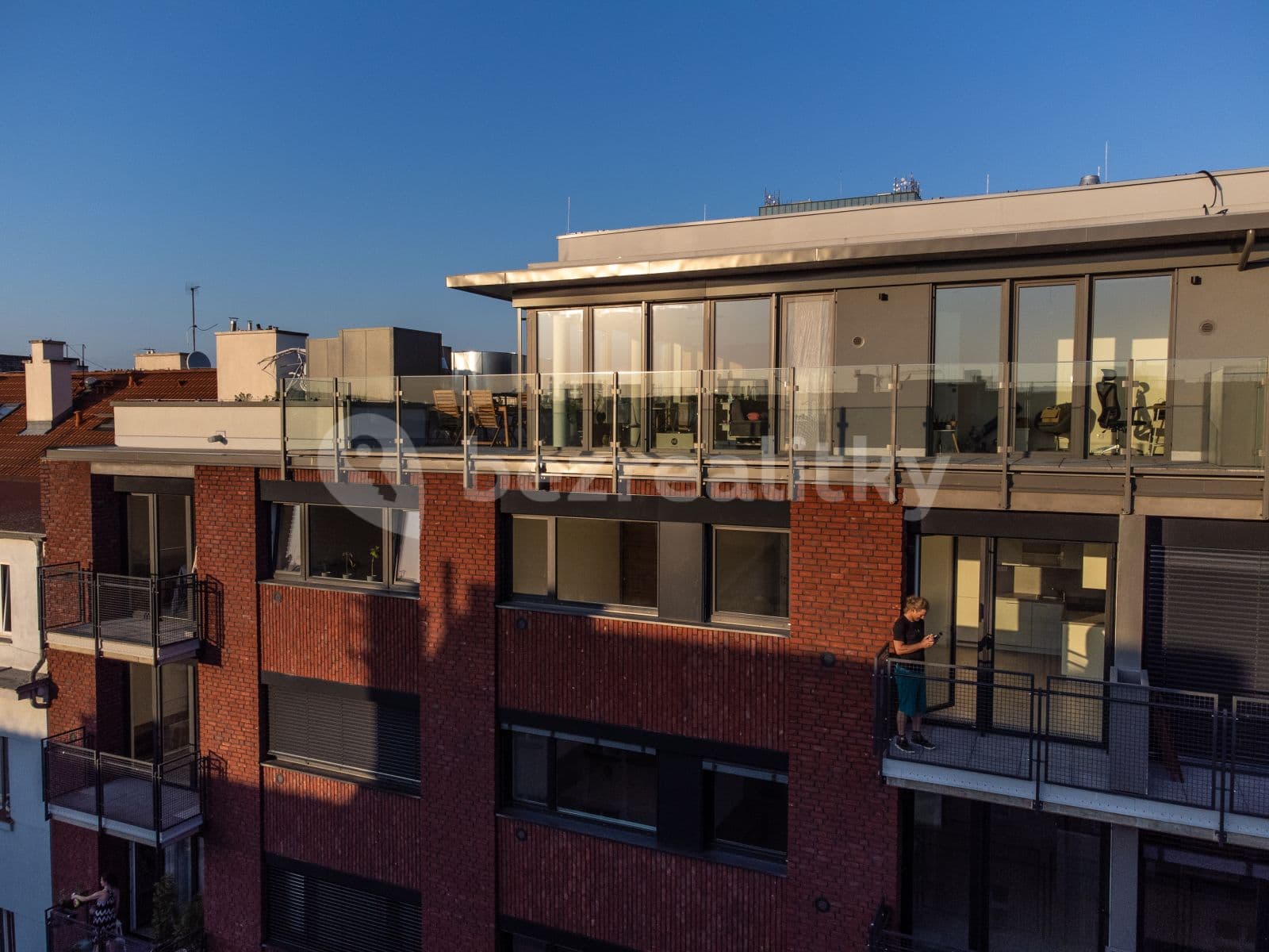 Prenájom bytu 1-izbový 51 m², Dělnická, Praha, Praha Prenájom bytu 1-izbový 51 m², Dělnická, Praha, Praha