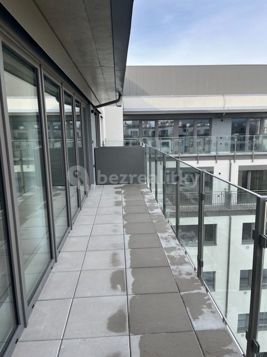 Prenájom bytu 1-izbový 51 m², Dělnická, Praha, Praha Prenájom bytu 1-izbový 51 m², Dělnická, Praha, Praha