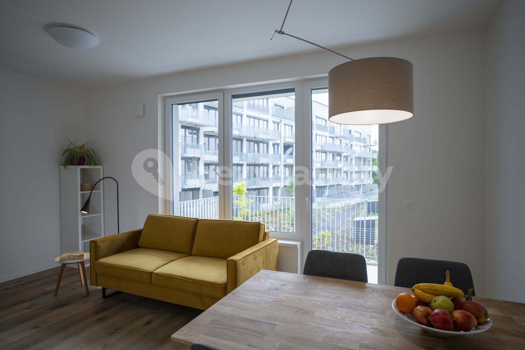Prenájom bytu 3-izbový 75 m², Červená báň, Praha, Praha Prenájom bytu 3-izbový 75 m², Červená báň, Praha, Praha