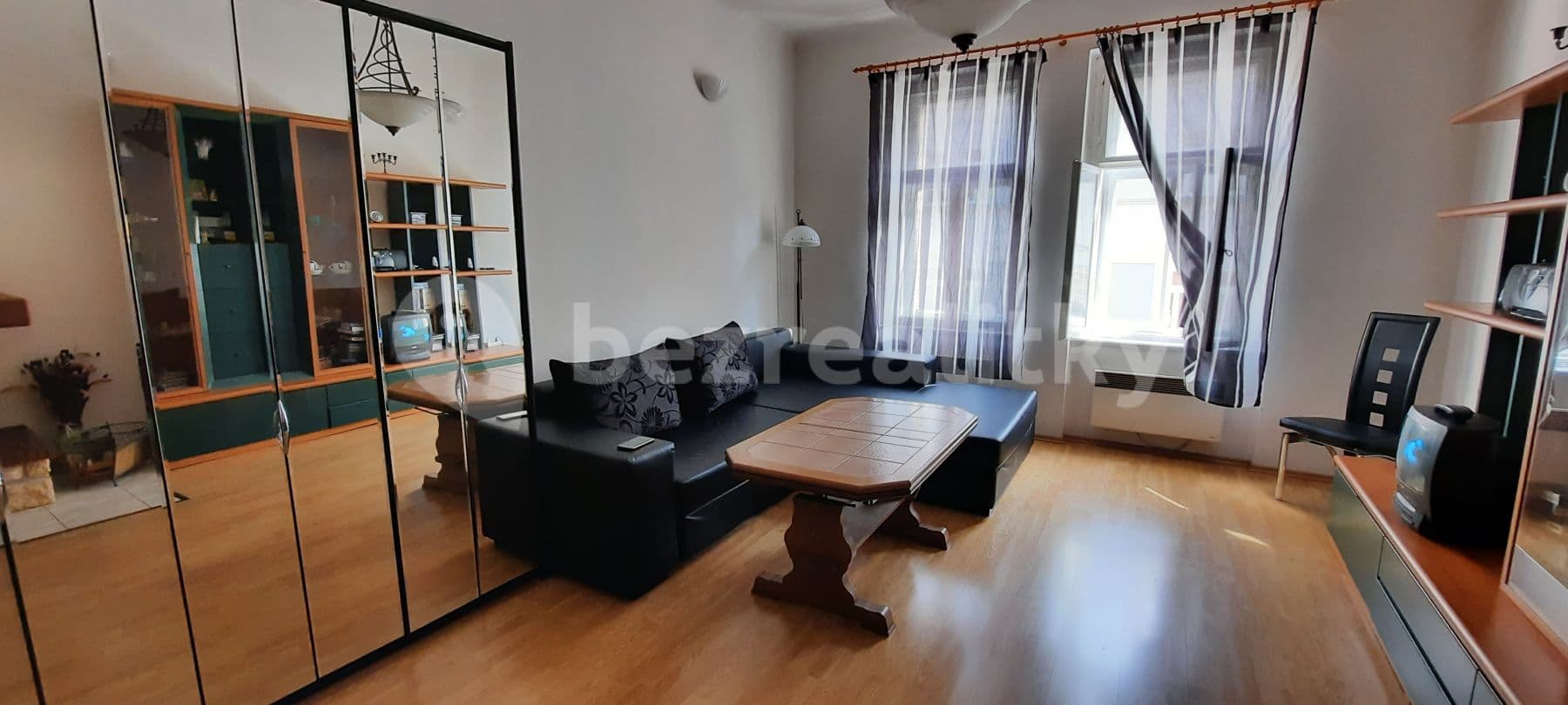 Prenájom bytu 1-izbový 36 m², Krásova, Praha, Praha Prenájom bytu 1-izbový 36 m², Krásova, Praha, Praha