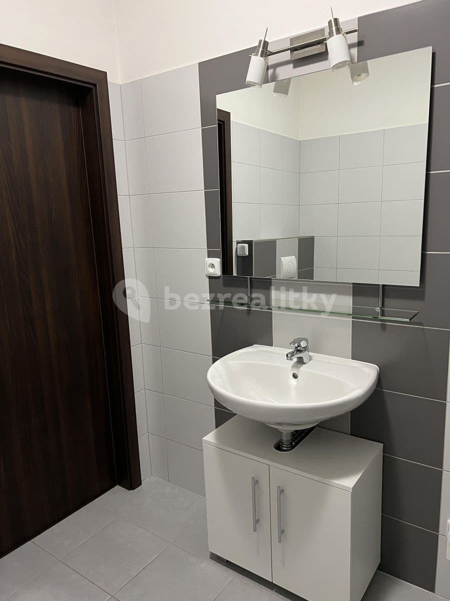 Prenájom bytu 2-izbový 52 m², Polní, Veleň, Středočeský kraj Prenájom bytu 2-izbový 52 m², Polní, Veleň, Středočeský kraj