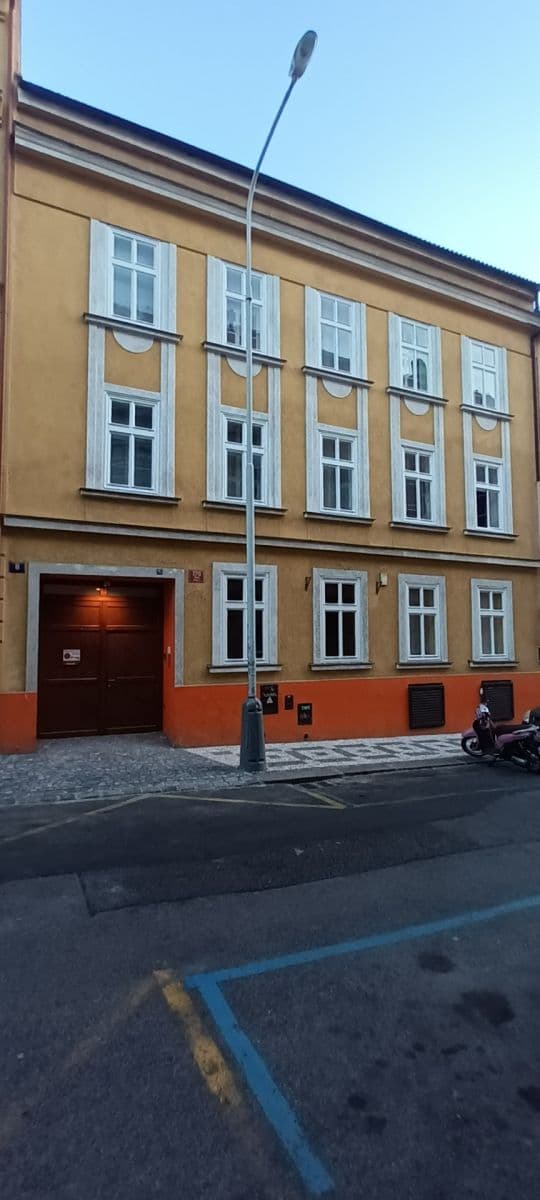 Prenájom bytu 2-izbový 47 m², Roháčova, Praha, Praha Prenájom bytu 2-izbový 47 m², Roháčova, Praha, Praha
