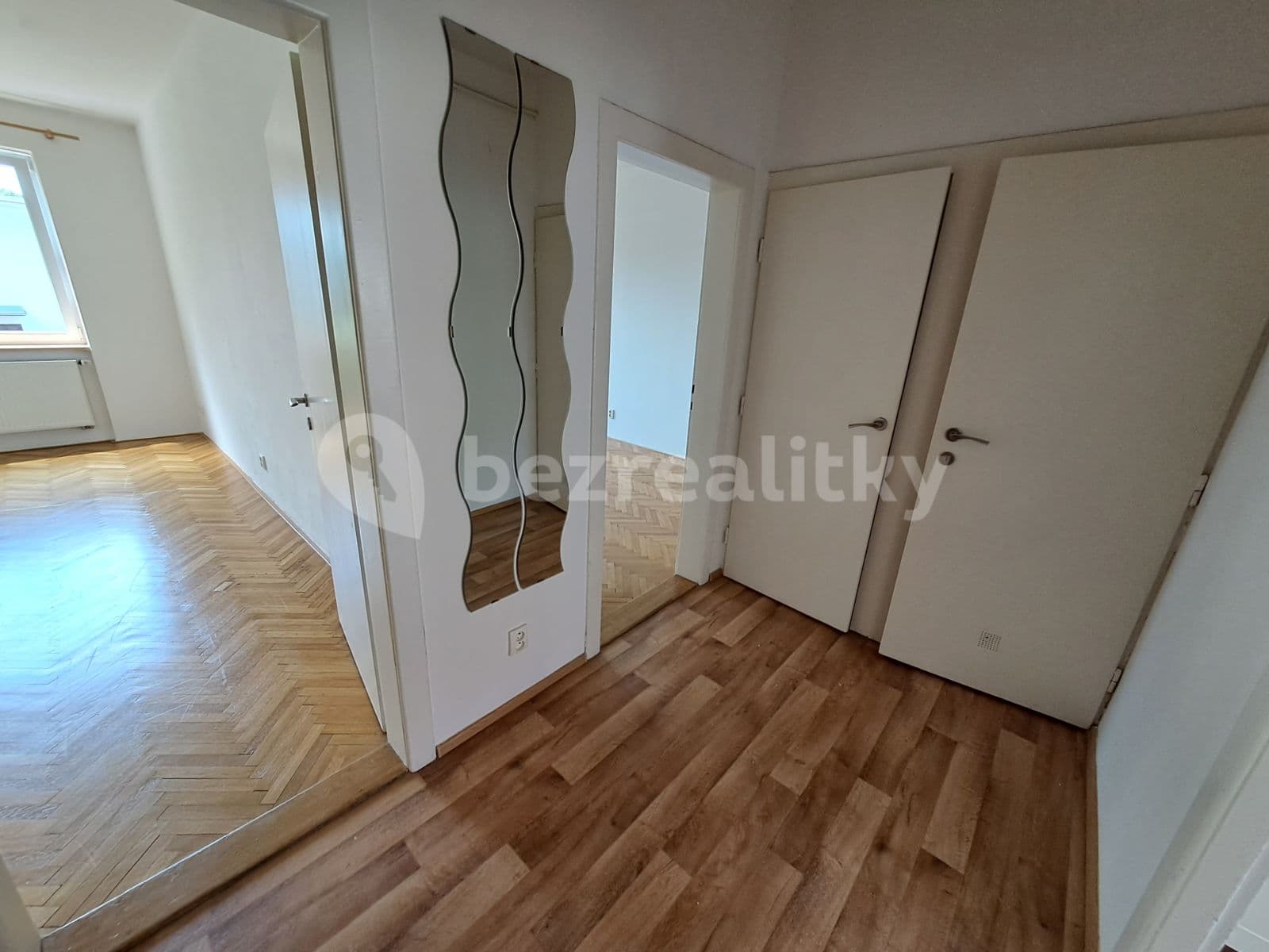 Prenájom bytu 3-izbový 67 m², Nárožní, Brno, Jihomoravský kraj Prenájom bytu 3-izbový 67 m², Nárožní, Brno, Jihomoravský kraj