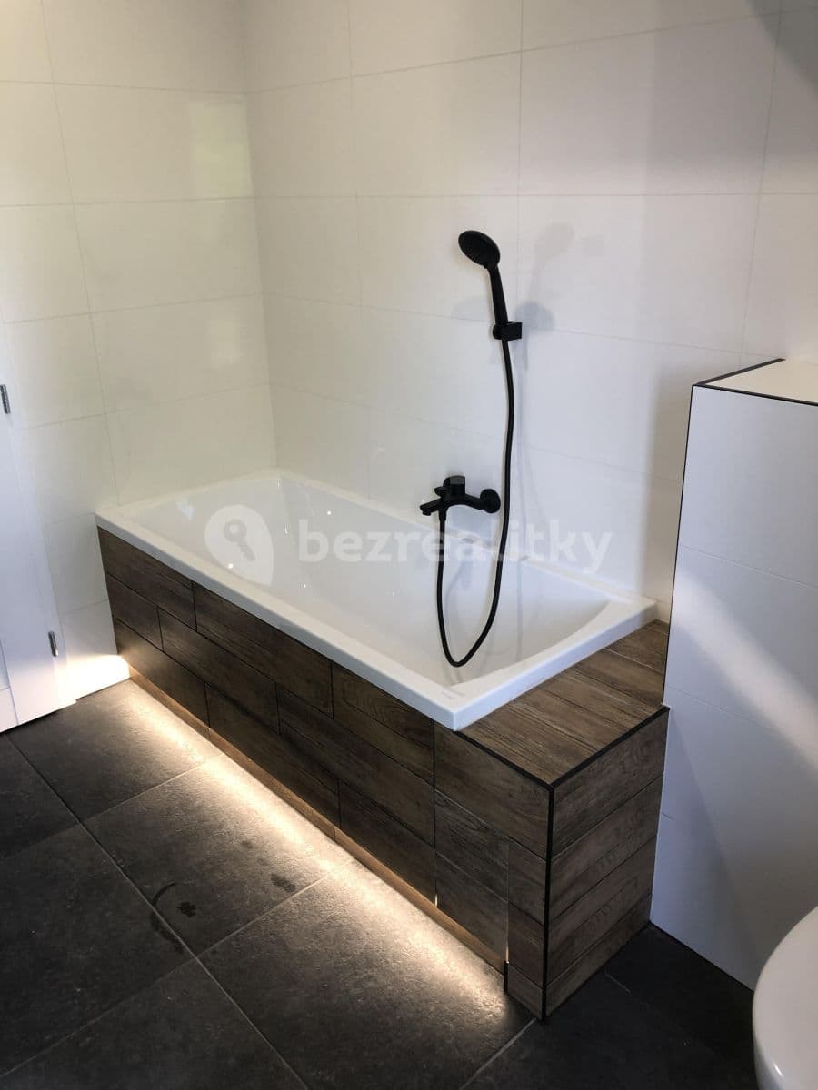 Prenájom bytu 2-izbový 57 m², Těšínská, Ostrava, Moravskoslezský kraj Prenájom bytu 2-izbový 57 m², Těšínská, Ostrava, Moravskoslezský kraj