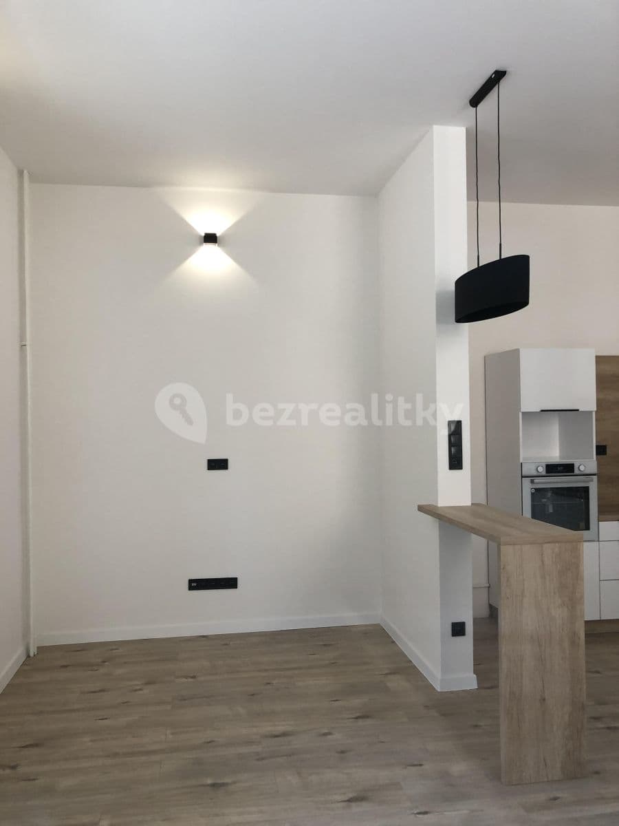 Prenájom bytu 2-izbový 57 m², Těšínská, Ostrava, Moravskoslezský kraj Prenájom bytu 2-izbový 57 m², Těšínská, Ostrava, Moravskoslezský kraj