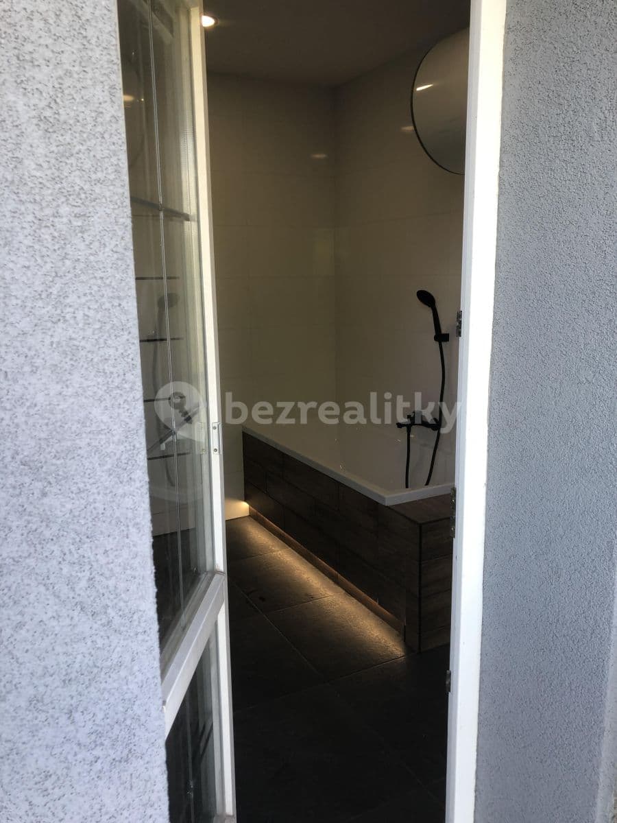 Prenájom bytu 2-izbový 57 m², Těšínská, Ostrava, Moravskoslezský kraj Prenájom bytu 2-izbový 57 m², Těšínská, Ostrava, Moravskoslezský kraj