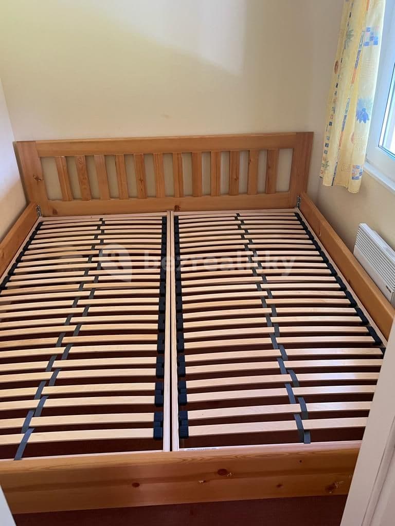 Prenájom domu 40 m², pozemek 1.100 m², Nový Vestec, Středočeský kraj Prenájom domu 40 m², pozemek 1.100 m², Nový Vestec, Středočeský kraj