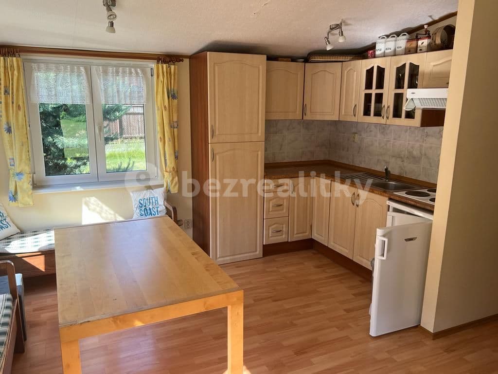 Prenájom domu 40 m², pozemek 1.100 m², Nový Vestec, Středočeský kraj Prenájom domu 40 m², pozemek 1.100 m², Nový Vestec, Středočeský kraj