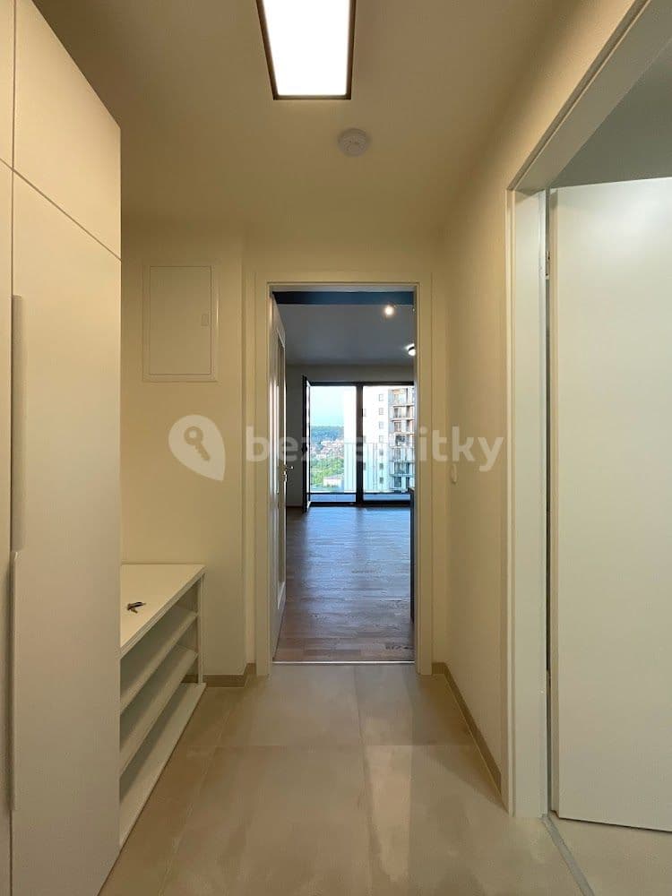 Prenájom bytu 1-izbový 32 m², Mezi Vodami, Praha, Praha Prenájom bytu 1-izbový 32 m², Mezi Vodami, Praha, Praha