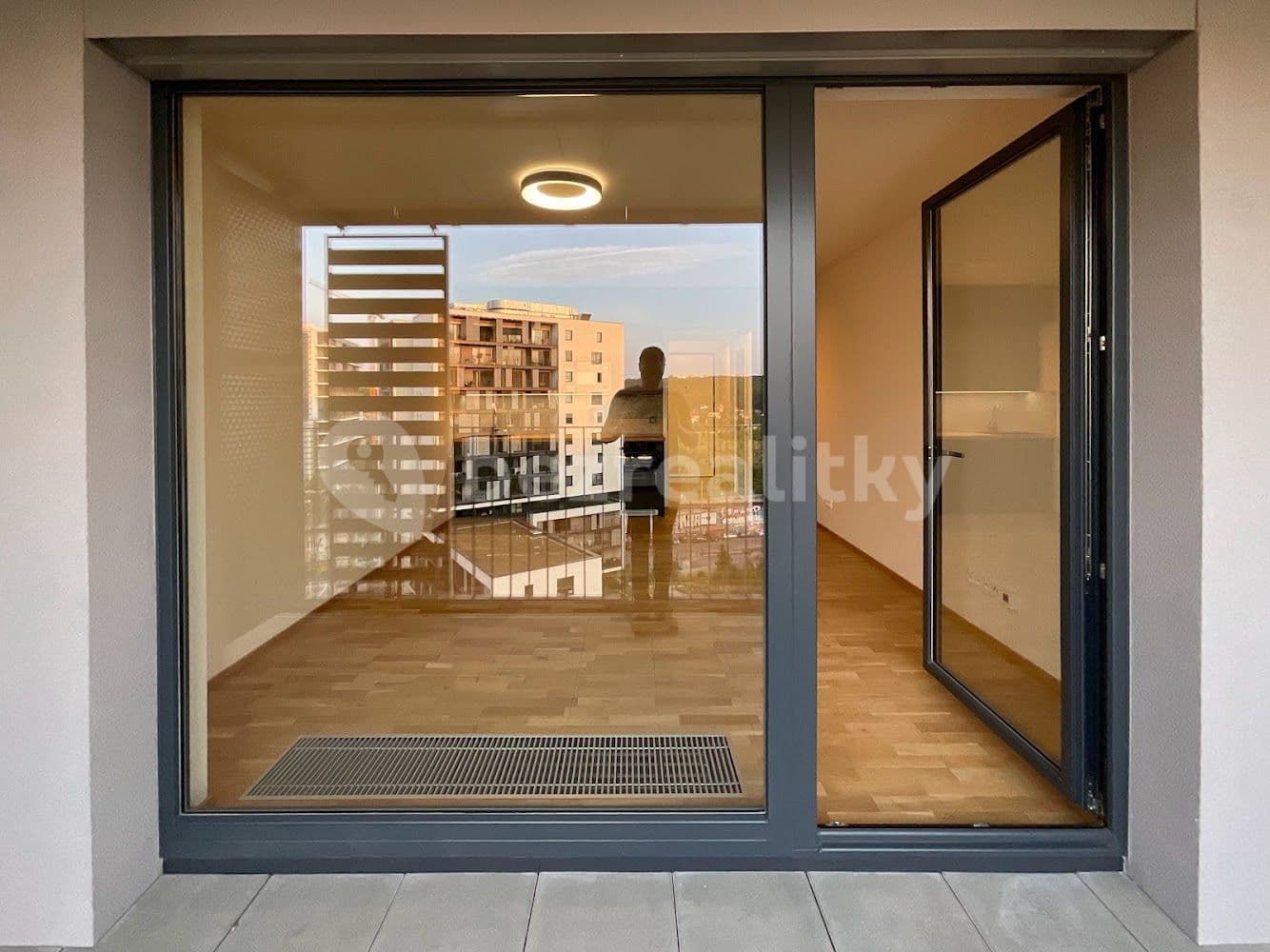 Prenájom bytu 1-izbový 32 m², Mezi Vodami, Praha, Praha Prenájom bytu 1-izbový 32 m², Mezi Vodami, Praha, Praha