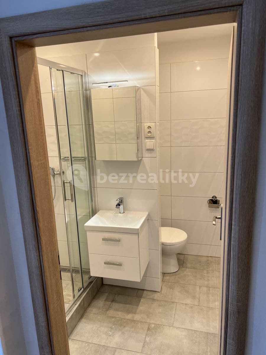 Prenájom bytu 1-izbový 32 m², Hranická, Lipník nad Bečvou, Olomoucký kraj Prenájom bytu 1-izbový 32 m², Hranická, Lipník nad Bečvou, Olomoucký kraj